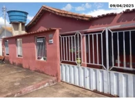 Miniatura 1 de Casa c/ aprox. 84m² - Terreno c/ 300m² - Crixás/GO