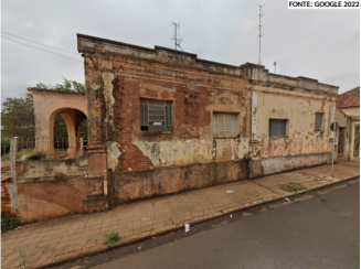 Parte 50% - terreno -702m² – Casa e Barracões - Itapuí/SP