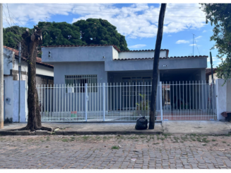Casa • Várzea Da Palma/MG