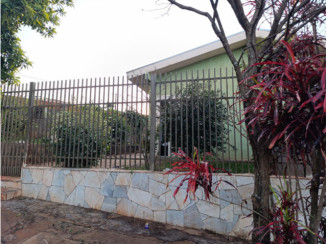 Terreno - 306,30m² - Casa - 59,85m² - Ourinhos/SP