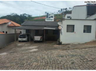 Casa • Manhumirim/MG