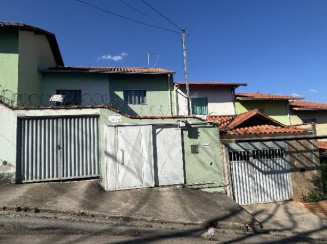 Casa • Esmeraldas/MG