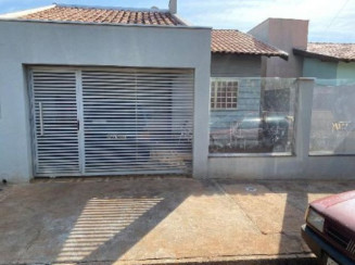 Casa • Centenário Do Sul/PR