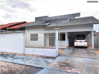 Casa c/ área gourmet c/ 199,420m² - Nova Mutum/MT