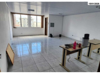 Sala 05 c/ 38,02 m² - Centro Coml. Claudino - Capão Raso