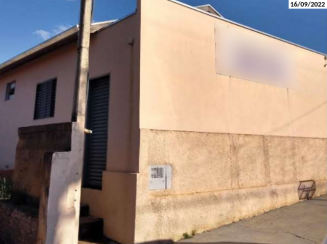 Imóvel comercial e uma casa - Pongai/SP