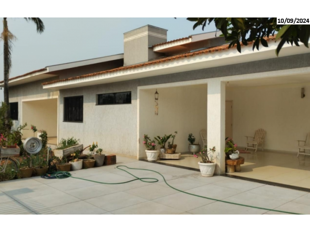 Casa residencial com 3 construções em terreno de 668m² em Alto Piquiri/PR