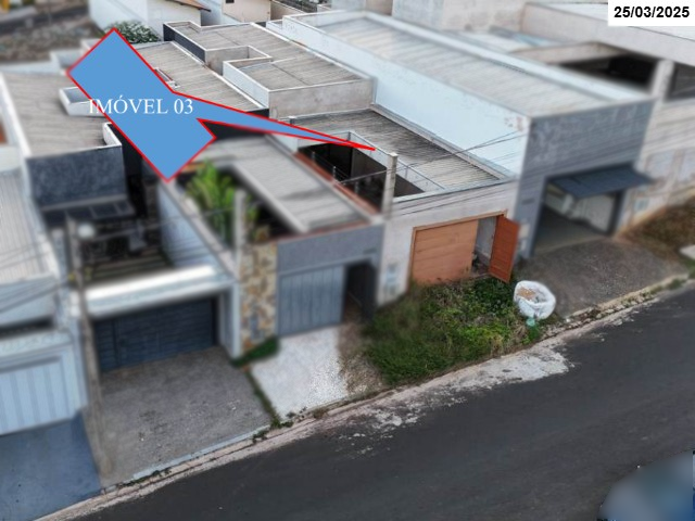Casa com 2 quartos no Prolongamento do Jardim Ângela Rosa II (foto 3 de 30)