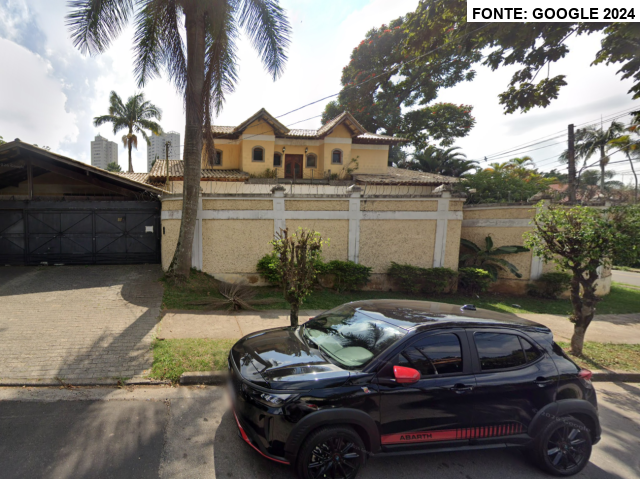 Casa de 02 pisos 558m² - Terreno 1.068,03m² - São Paulo/SP