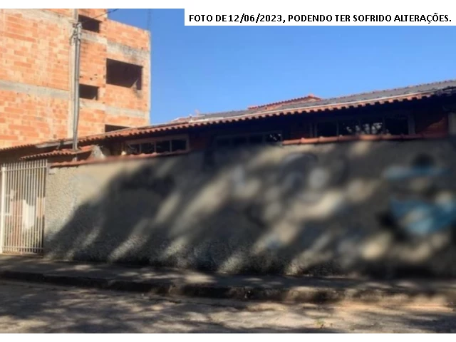 Imóvel Comercial - Terreno c/ 330m² - Três Corações/MG