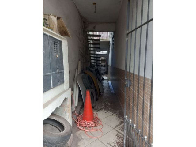 Foto Capa: Cotia/SP | Salão e edícula - 230m² - Terreno - 140m²