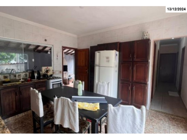 Casa com 3 quartos no Jardim Santa Helena (foto 10 de 15)