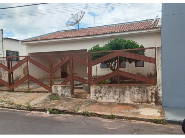 Foto Capa: Rancharia/SP - Direitos - Terreno - 572m² 