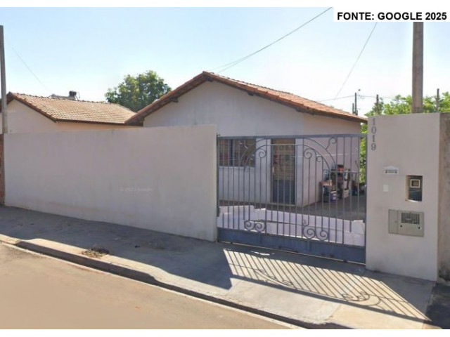 Casa com 43,94m² e terreno de 250,20m² em Penápolis/SP