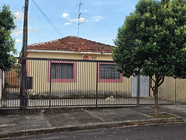Foto Capa: Araraquara/SP | Prédio c/ 92,83m² - Terreno c/ 260m²