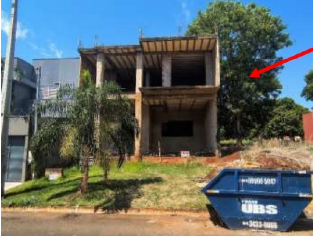 Edificação inacabada - terreno c/ 300,00 m² - Itumbiara/GO