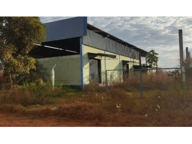 Edificações - terreno c/ 1.709,061 m² - Jaciara/MT