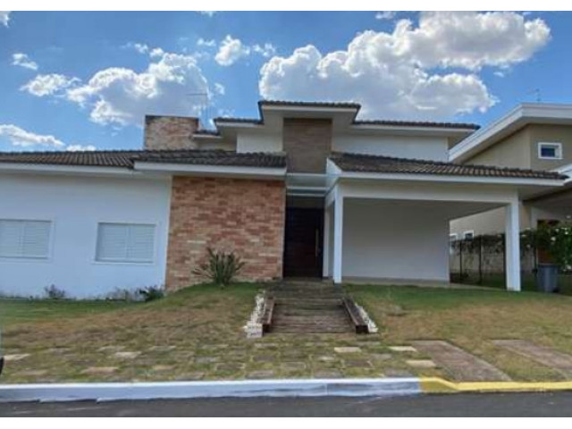 Sobrado c/ aprox.406,00m² - Terreno c/ 600,00m² - Formosa/GO