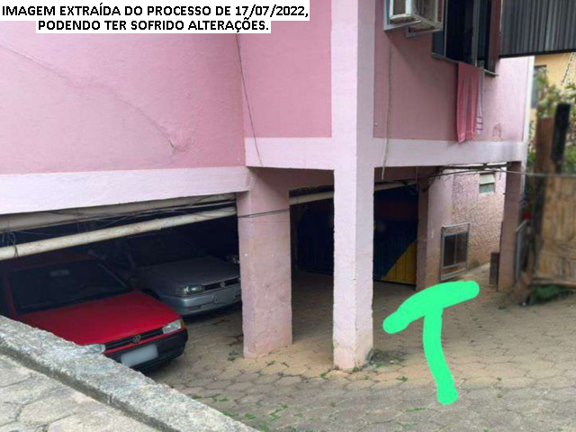 Fração ideal de 33,33% - Garagem - Manhumirim/MG