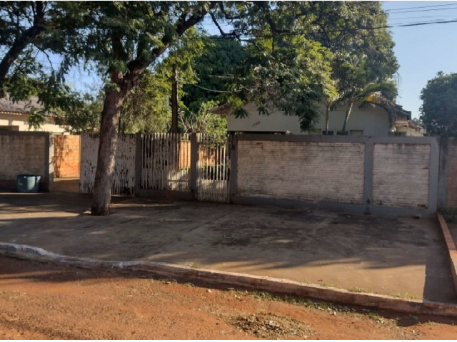 Casa - Terreno c/ 490,00m² -  Iguatemi/MS