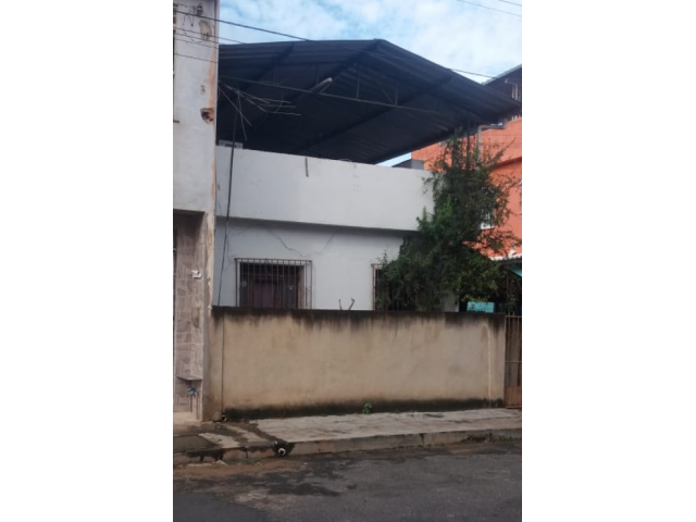 Casa c/ 55,08m² - Terreno - Ubá/MG
