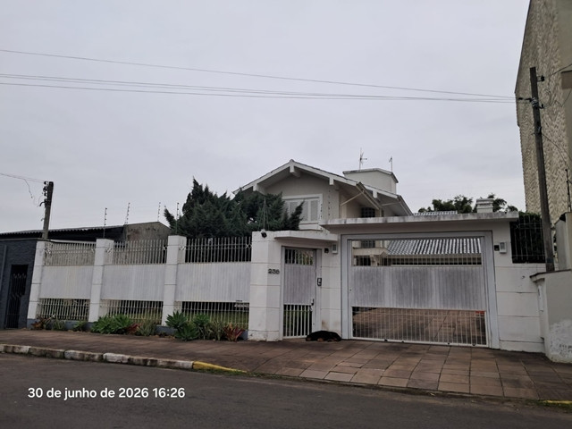 Casa c/ 289,52m² - Terreno c/ 858,94m² - Campo Bom/RS