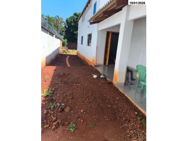 Casa com 3 quartos (foto 3 de 16)