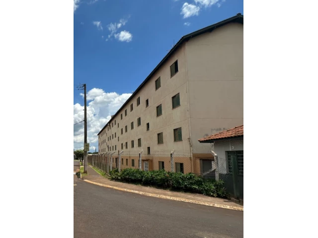 Apartamento no Jardim Santa Rosa (foto 3 de 4)