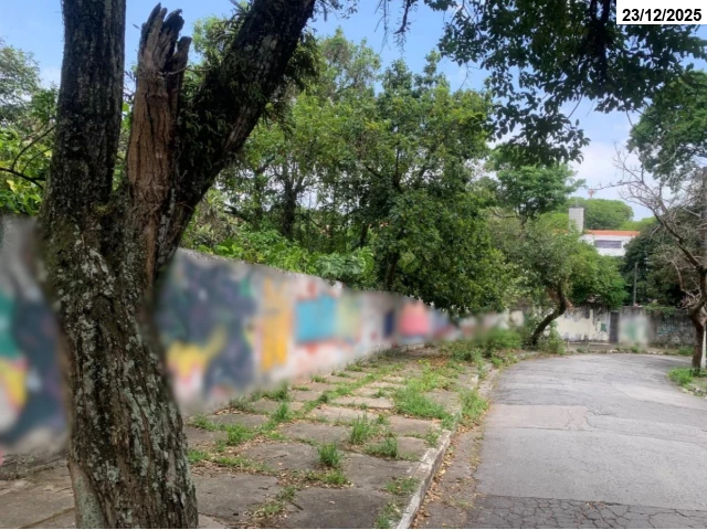 Parte de Grande Terreno c/ 9.651 m² - São Paulo/SP