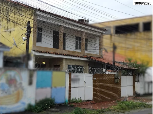 Sobrado c/ 95m² - Terreno c/ 149,52m² - São Gonçalo/RJ