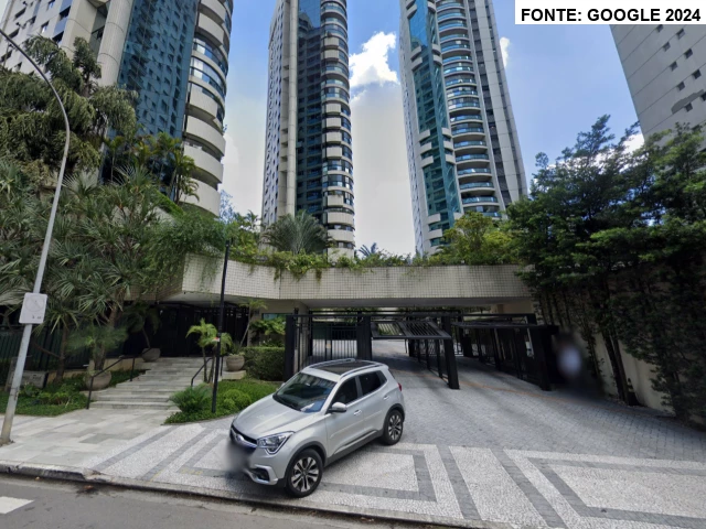 Apartamento e Depósitos c/ 288,34m² - 4 Vagas - São Paulo/SP