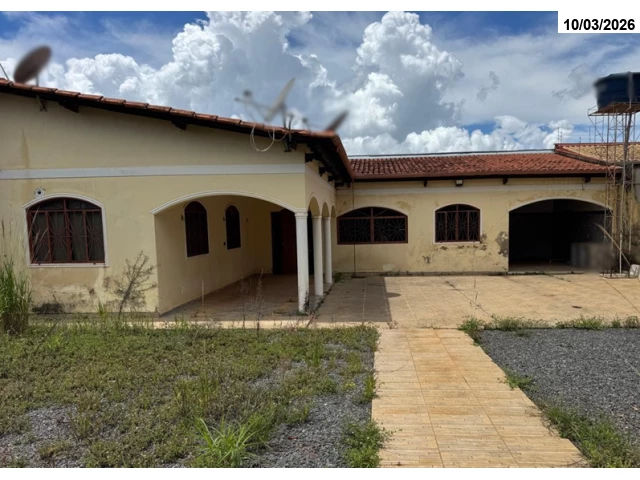 Casa - Terreno c/ 375m² - Anápolis/GO