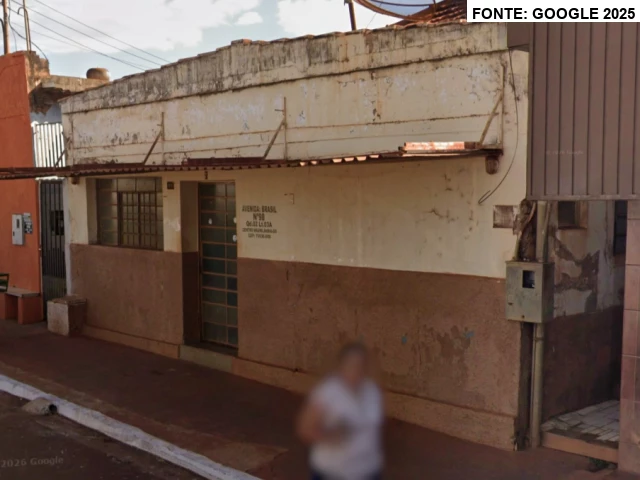 Terreno com 10 quartos (foto 2 de 4)