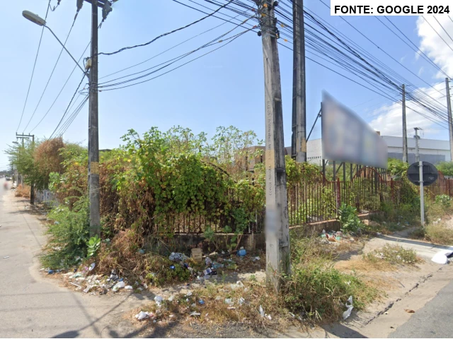 Terreno (foto 2 de 3)