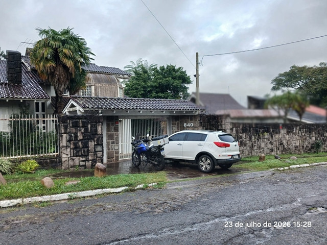 Sobrado c/aprox. 467,83m² -Terreno c/aprox. 1.521m² -Canudos