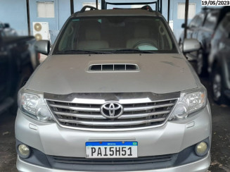 Veículo Toyota Hilux SW4 TOYOTA HILUX SW4 SRV 2014 2014 em leilão