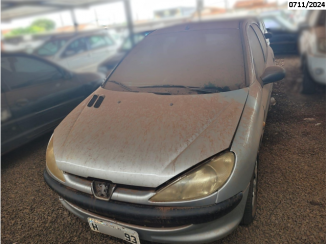 Veículo Peugeot 206 Peugeot 206 Select 16 2003/2004 2004 em leilão