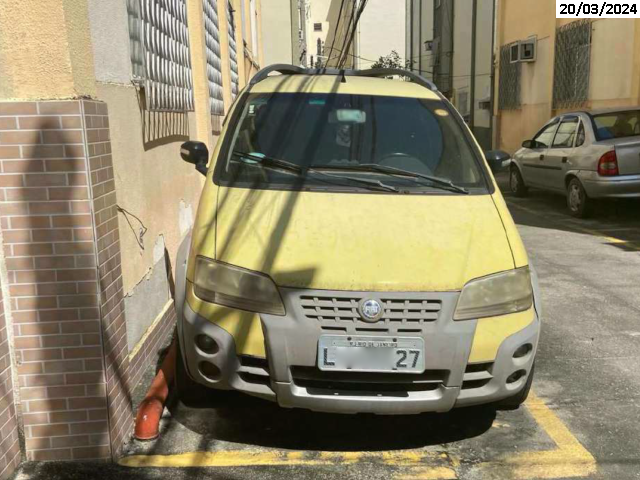 Veículo Fiat Idea Fiat Idea Adventure 2007 Amarelo 2007 em leilão