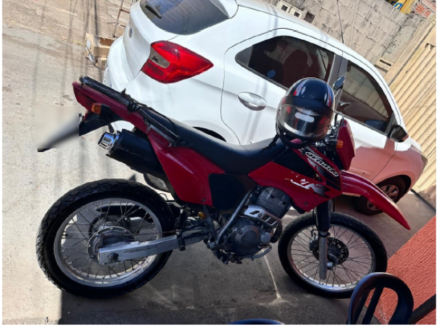 Veículo HONDA XR HONDA/XR 250 TORNADO 2002 Vermelha 2002 em leilão