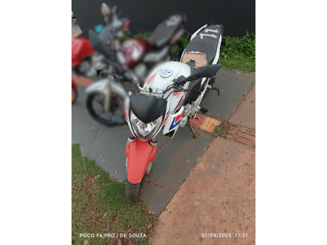 Honda CB 300R 2015 Branca