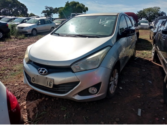 Veículo Hyundai HB20 HYUNDAI/HB20 1.6A PREM 2013/2014 Prata 2014 em leilão