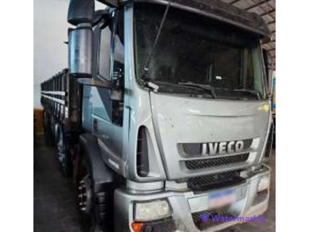 caminhão Iveco Tector 240E28 - 12/13 - Porto Alegre/RS