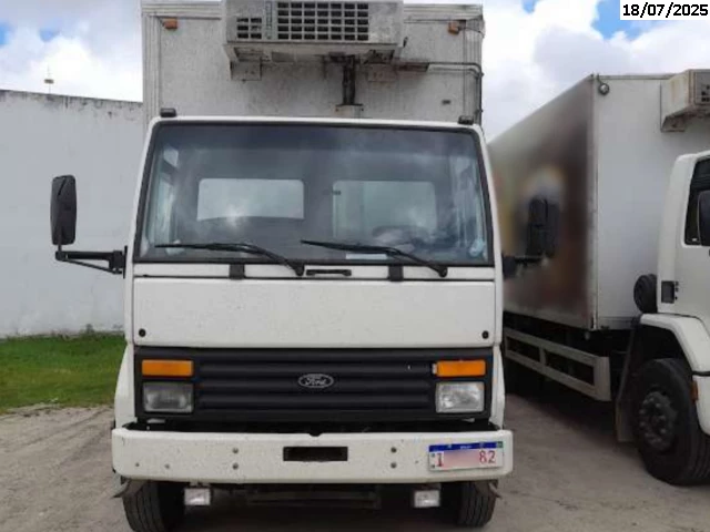 Caminhão Ford/Cargo 1621 - 2000 - Branco