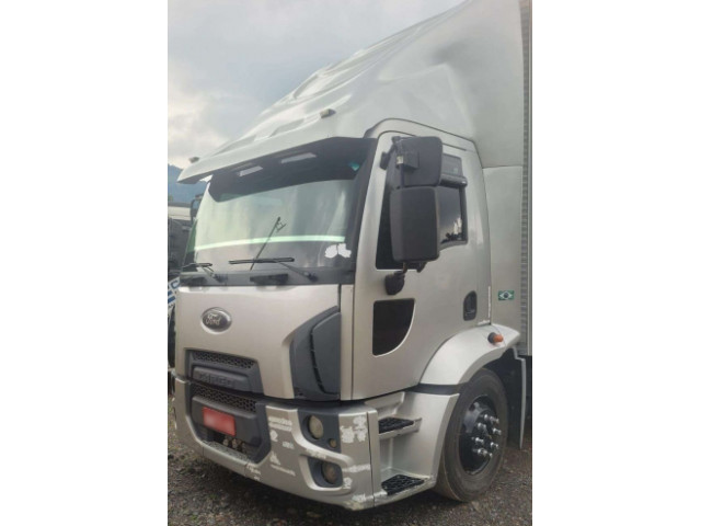 Caminhão - FORD/CARGO 1319 - 13/13 - Carroceira Fechada