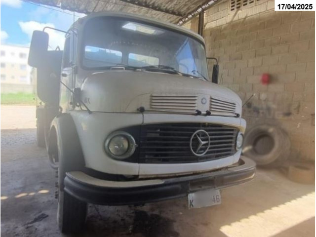 Mercedes Benz/L1113 - 76/76 - Campos dos Goytacazes/RJ
