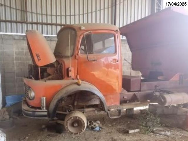 Mercedes Benz/L 1313 - 82/82 - Campos dos Goytacazes/RJ