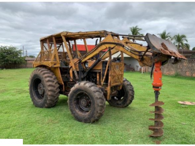 Trator CBT 4X4 - 1989 - São Francisco do Guaporé/RO