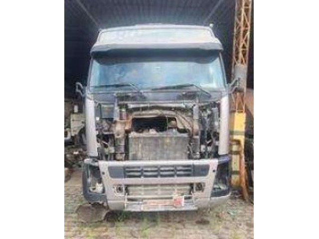 Caminhão Trator Volvo/FH 520 6X2T - 07/08 - Três Rios/RJ