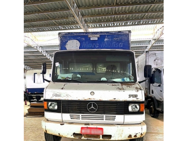 Mercedes Benz 710  - 07/08 - Currais Novos/RN