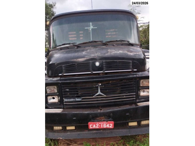 M.Benz L 2014 - 90/90 - Araçatuba/SP